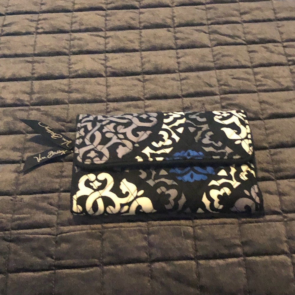 Beautiful Compact Vera Bradley Euro Wallet